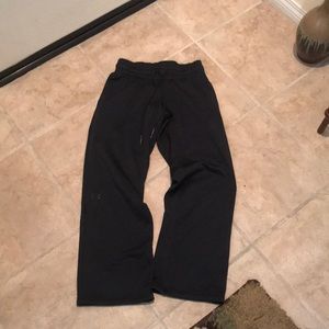 UNDER ARMOUR STORM BASKETBALL/TRACK PANTS!!